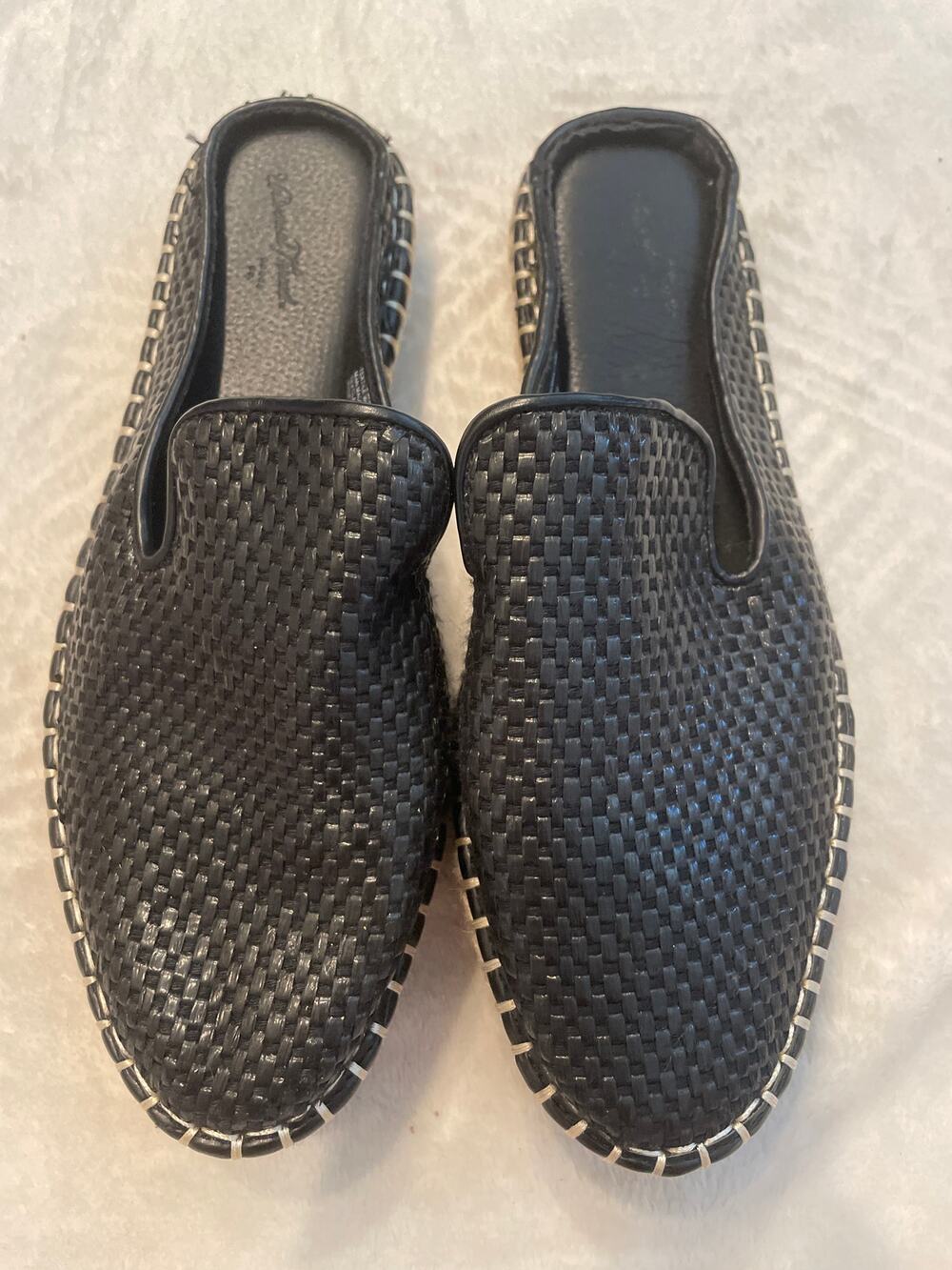 UNIVERSAL THREAD Stitch Woven Closed Toe Slip On Slippers Size 6 Black